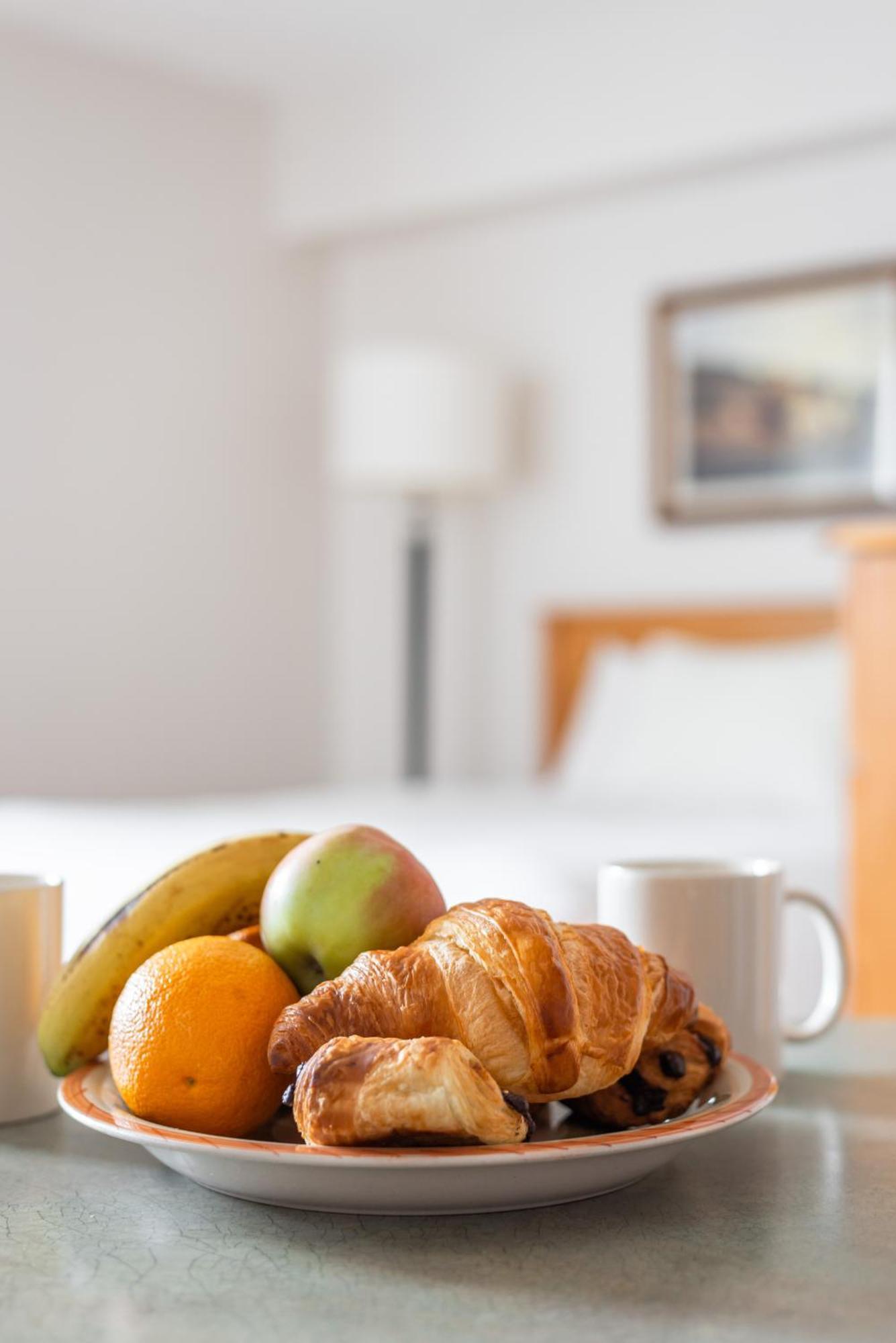 Hotel Les Suites Labelle Montréal Eksteriør billede
