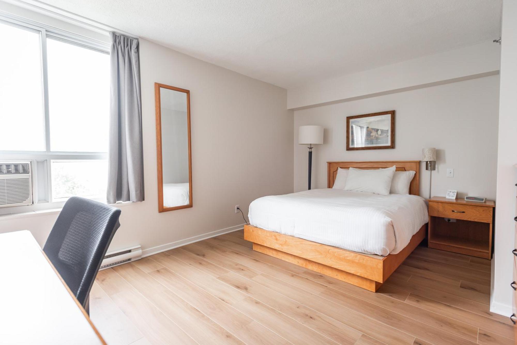Hotel Les Suites Labelle Montréal Eksteriør billede